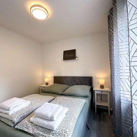 Stilvolles, Frisch Renoviertes 2Zi Apartment Mit Kueche Und Balkon In Kliniknaehe Bad Oeynhausen Buitenkant foto