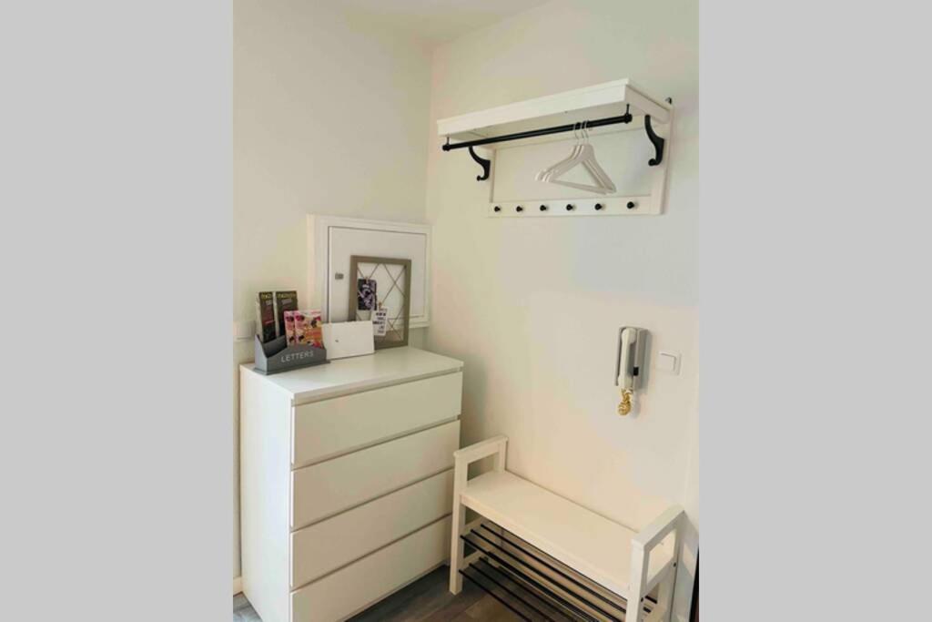 Stilvolles, Frisch Renoviertes 2Zi Apartment Mit Kueche Und Balkon In Kliniknaehe Bad Oeynhausen Buitenkant foto